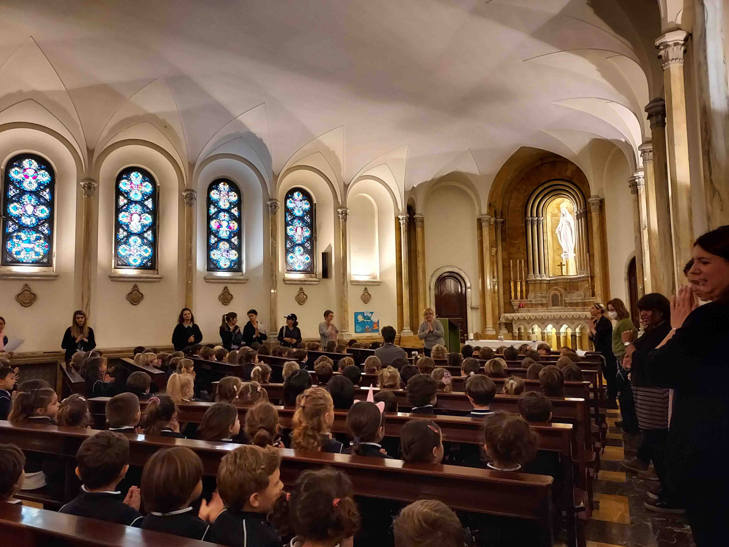 L’Infanzia celebra la festa di tutti i Santi